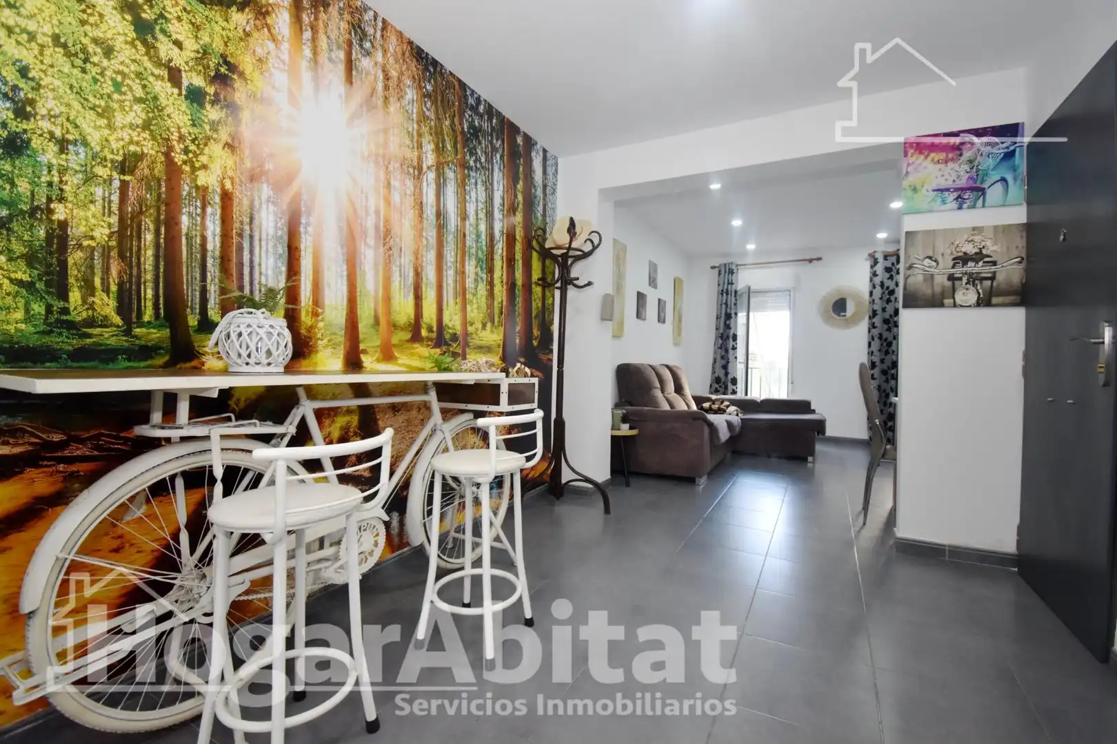 Sala de estar de Piso en venta en Castellón de la Plana / Castelló de la Plana con Calefacción, Terraza y Amueblado