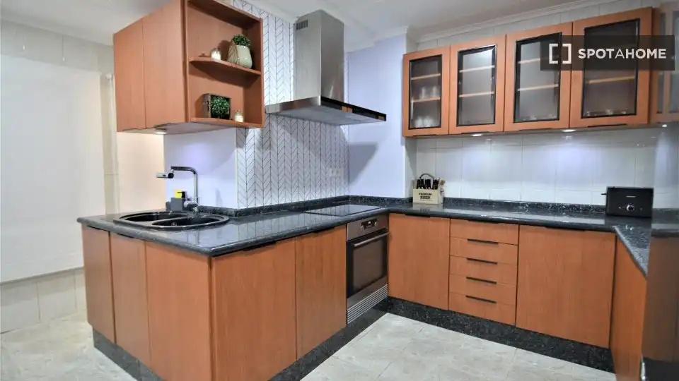 Cocina de Piso de alquiler en Cullera con Aire acondicionado, Calefacción y Amueblado