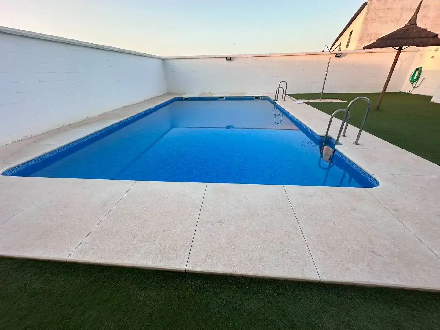 Piscina de Pis en venda en Aznalcázar amb Aire condicionat i Piscina