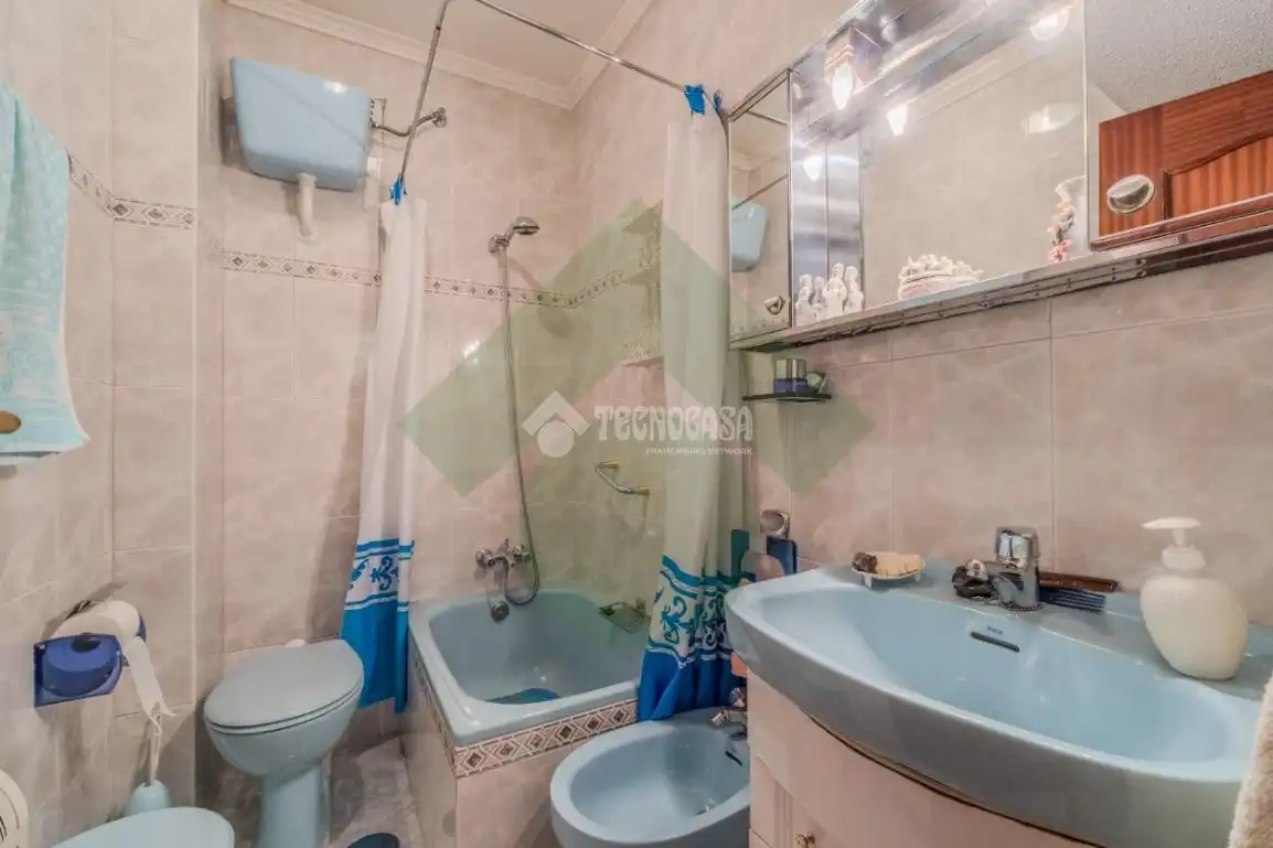 Baño de Piso en venta en Madrid con Aire acondicionado, Calefacción y Terraza