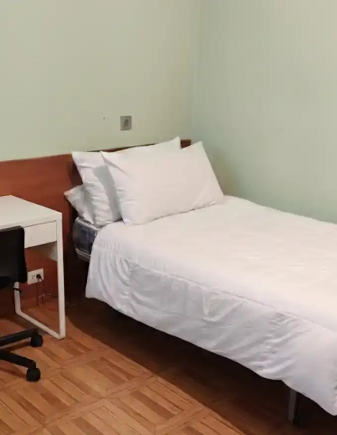 Habitación de Piso de alquiler en Guardo con Amueblado y Balcón