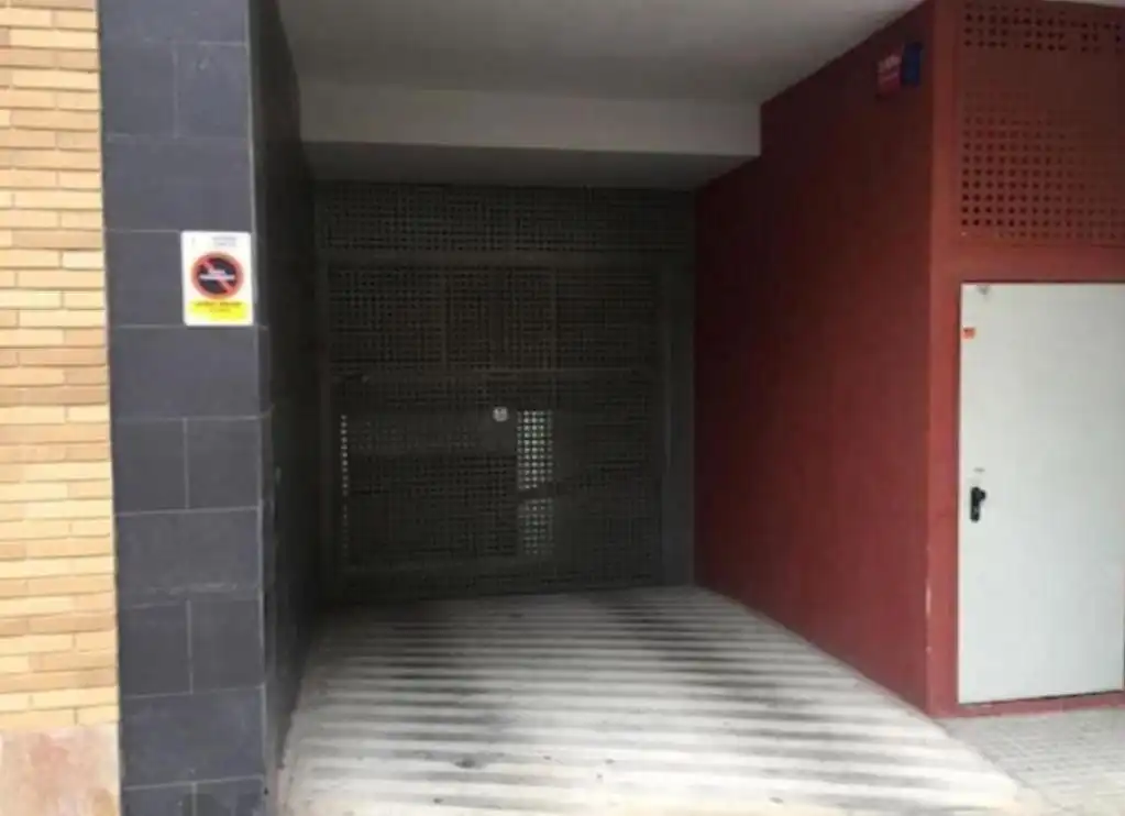 Parking avec ascenseur à vendre à POBLE NOU DEL DELTA, imagen 3