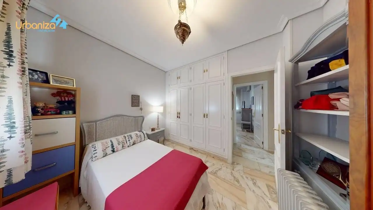Habitación de Casa o chalet en venta en Badajoz con Aire acondicionado, Calefacción y Jardín privado