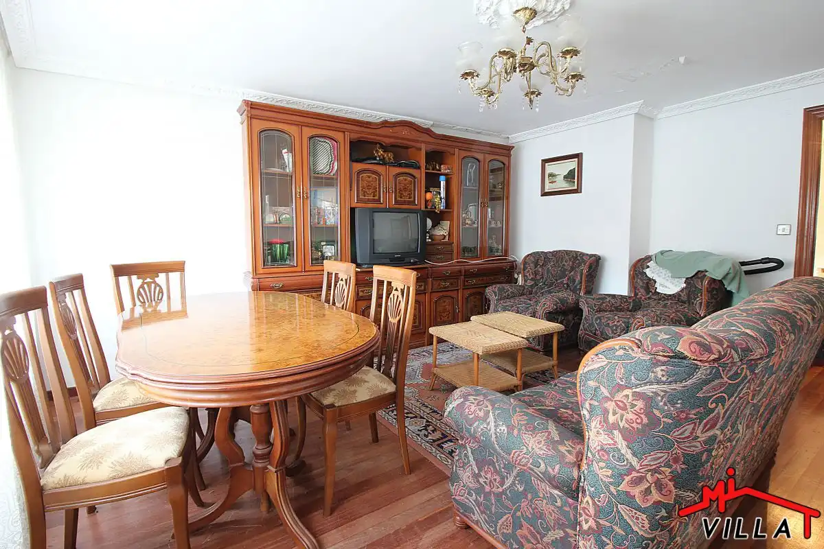 Wohnzimmer von Residential zum Verkauf in Ampuero