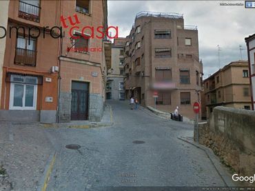Locale commerciale in vendita a Calle santa engracia 3