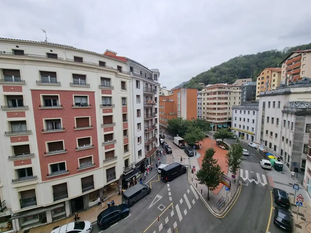 Flat with terrace for sale in Julian Etxeberria Kalea, imagen 4
