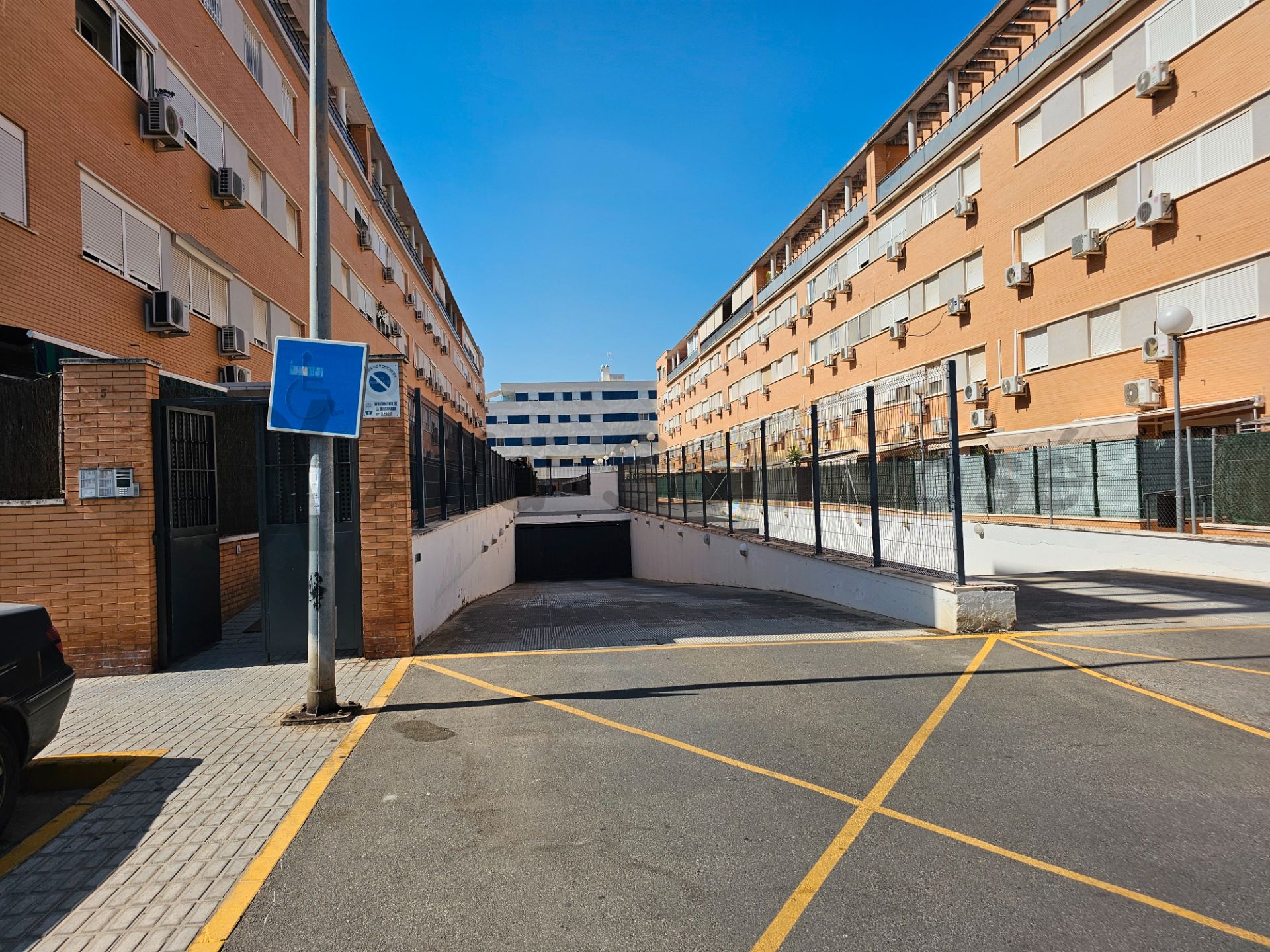 Aparcament de Garatge de lloguer en La Rinconada