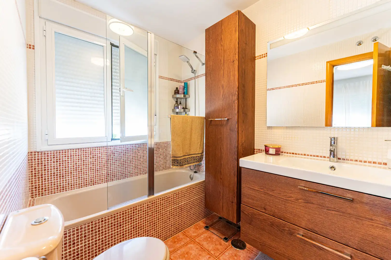 Baño de Casa o chalet en venta en Serranillos del Valle con Aire acondicionado, Calefacción y Jardín privado