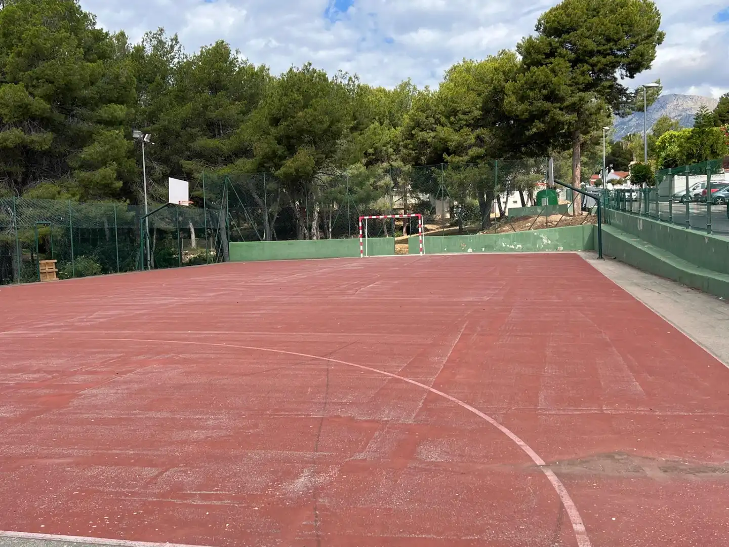 Parking de Casa adosada en venta en La Nucia con Aire acondicionado, Jardín privado y Trastero