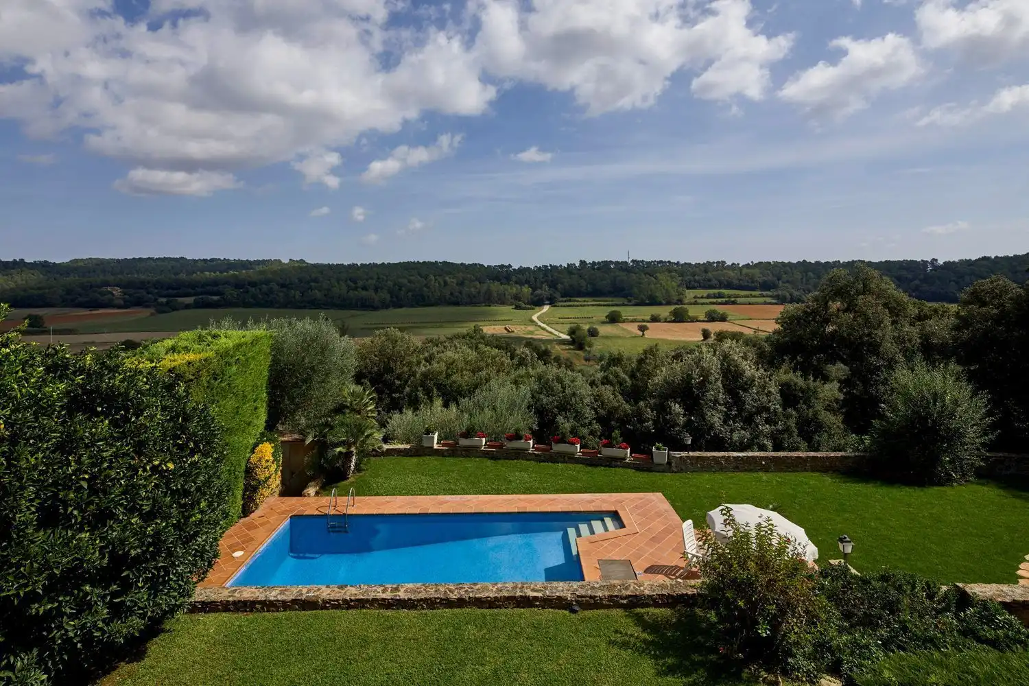 Piscina de Casa o chalet de alquiler en Madremanya con Aire acondicionado, Jardín privado y Terraza