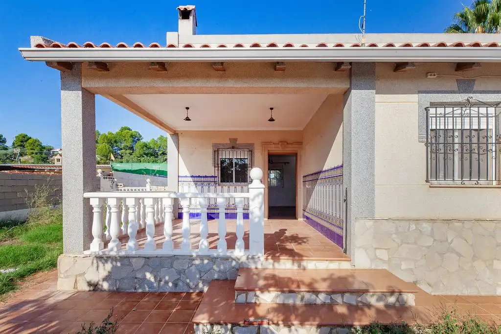 Exterior view of Houses for sale in Montroi / Montroy, Valencia