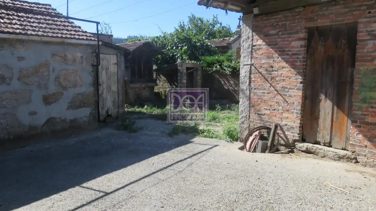 Casa rústica amb jardí en venda a Mondariz, imagen 2