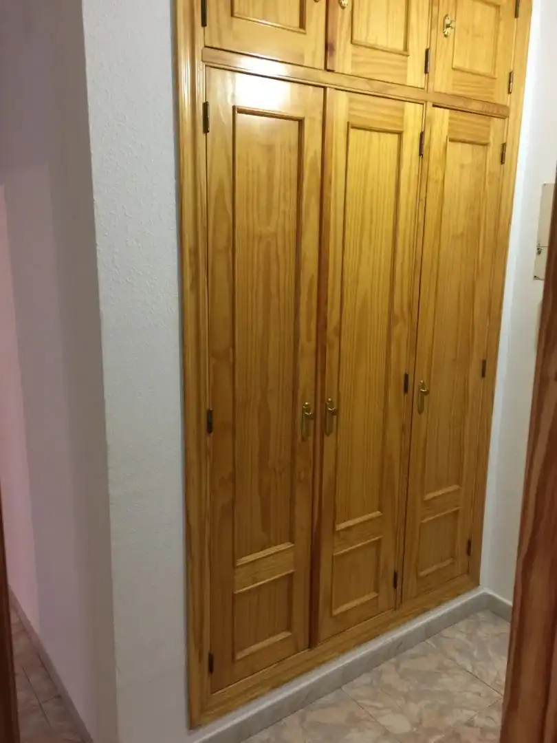 Dormitori de Pis de lloguer en Plasencia amb Calefacció, Moblat i Forn