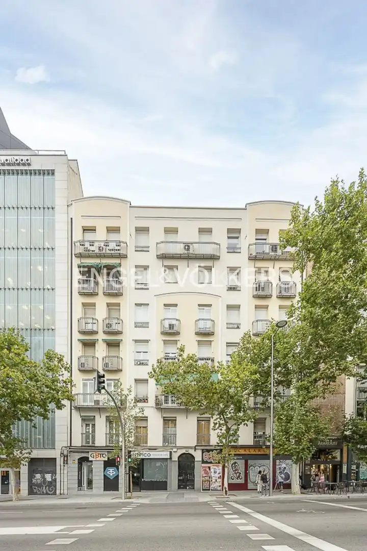 Exterior view of Flat for sale in Madrid  with Heating