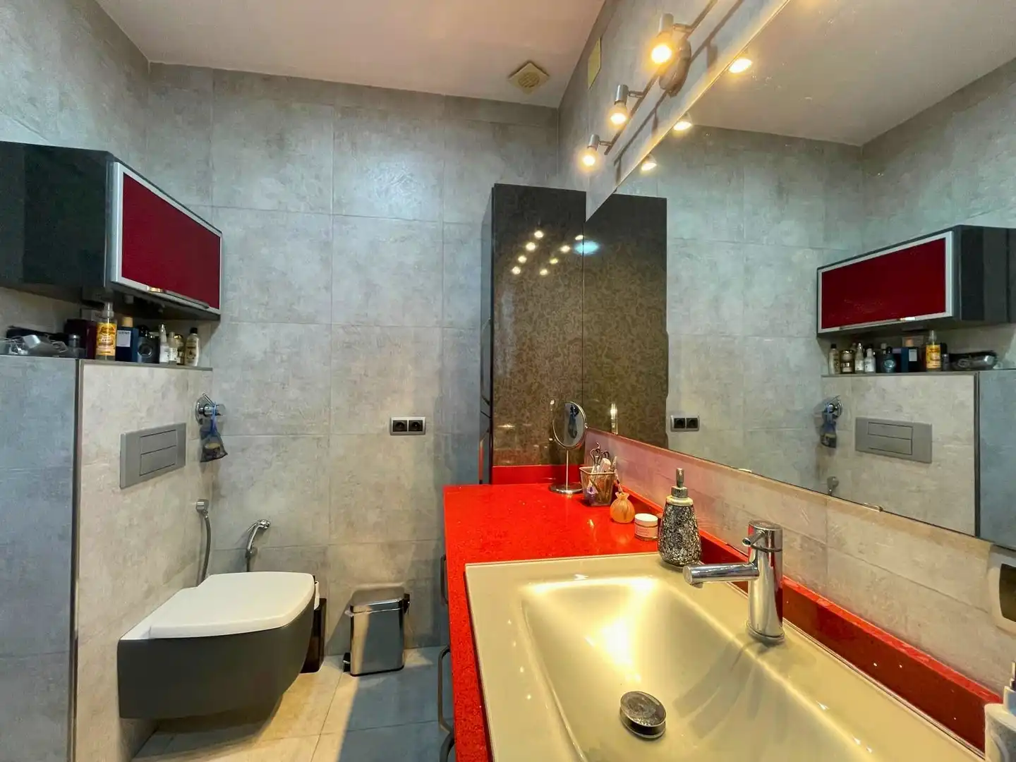 Badezimmer von Haus oder Chalet zum Verkauf in Aljaraque mit Klimaanlage, Heizung und Privatgarten