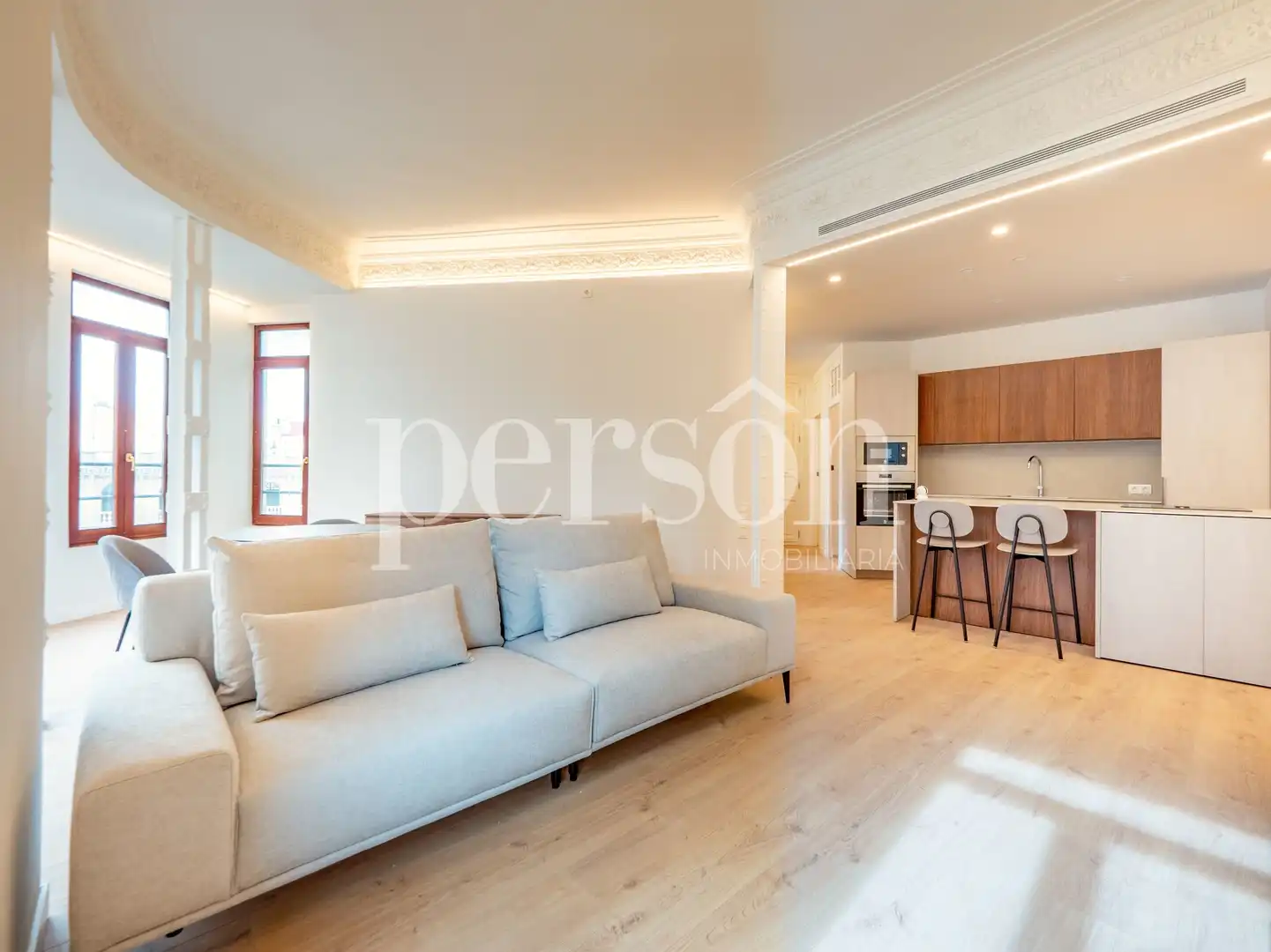 Living room of Flat for rent in Valencia  with Air Conditioner, Furnished and Balcony