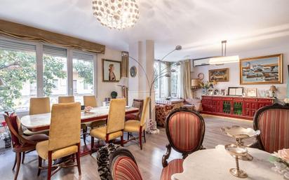 Dining room of Flat for sale in  Granada Capital