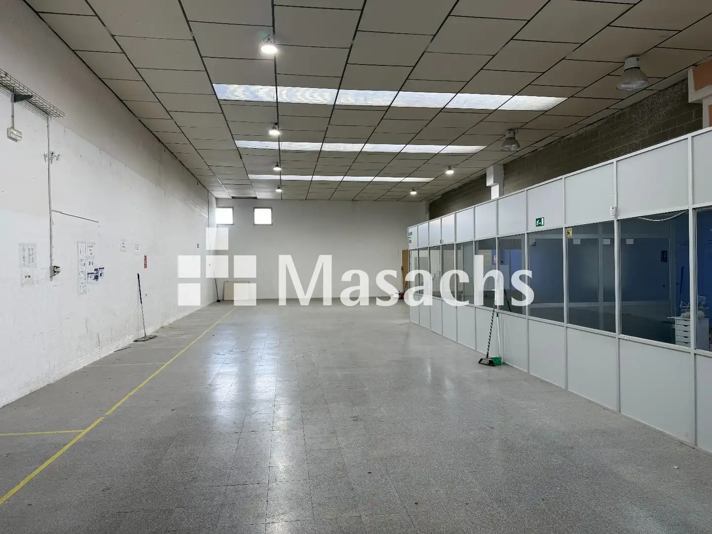 Nau industrial de lloguer en Terrassa