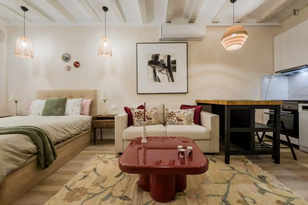 Wohnzimmer von Wohnung zur Miete in Barcelona mit Klimaanlage, Möbliert und Ofen