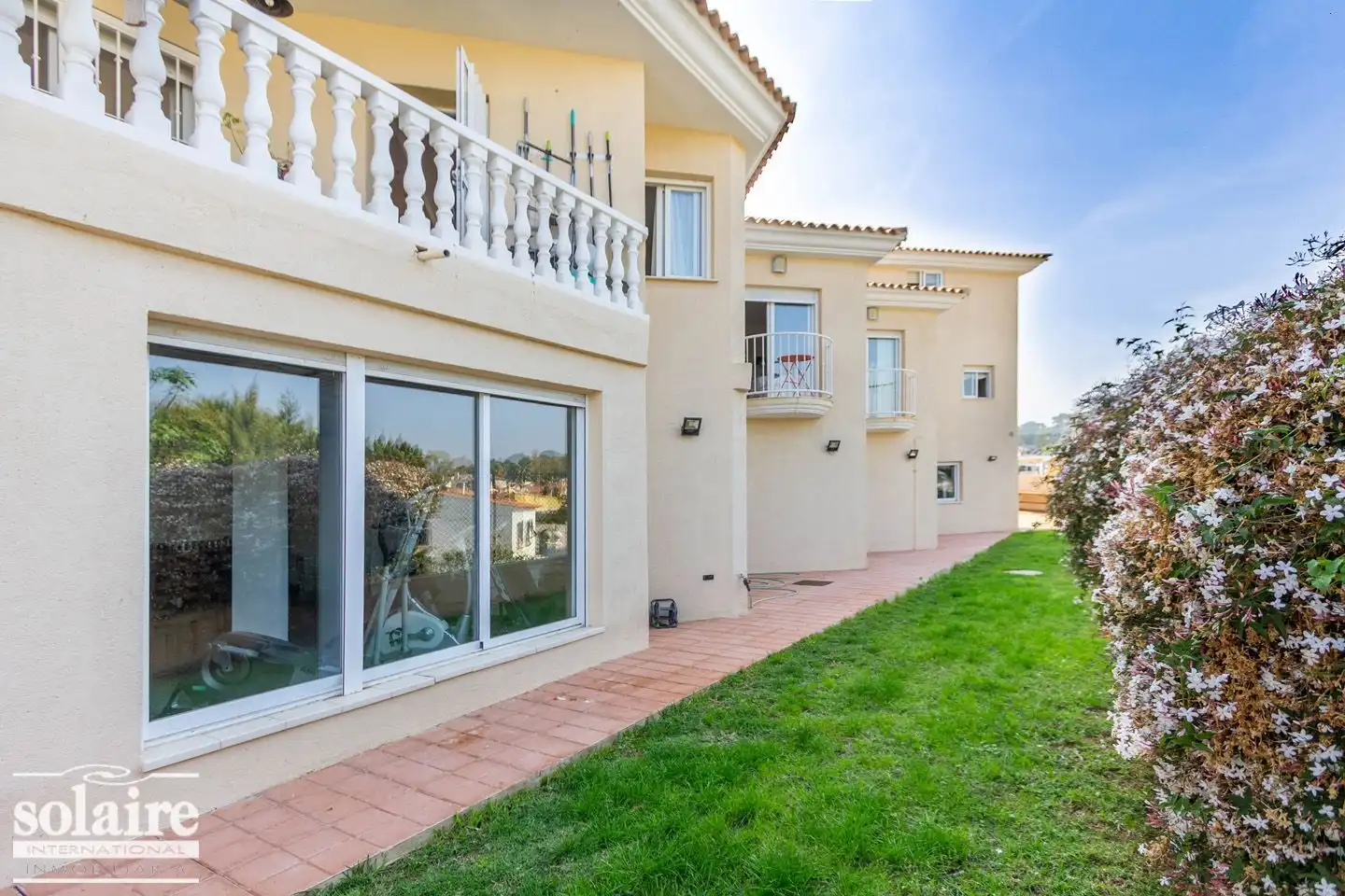 Exterior view of Houses for sale in L'Alfàs del Pi  with Private garden, Terrace and Storage room