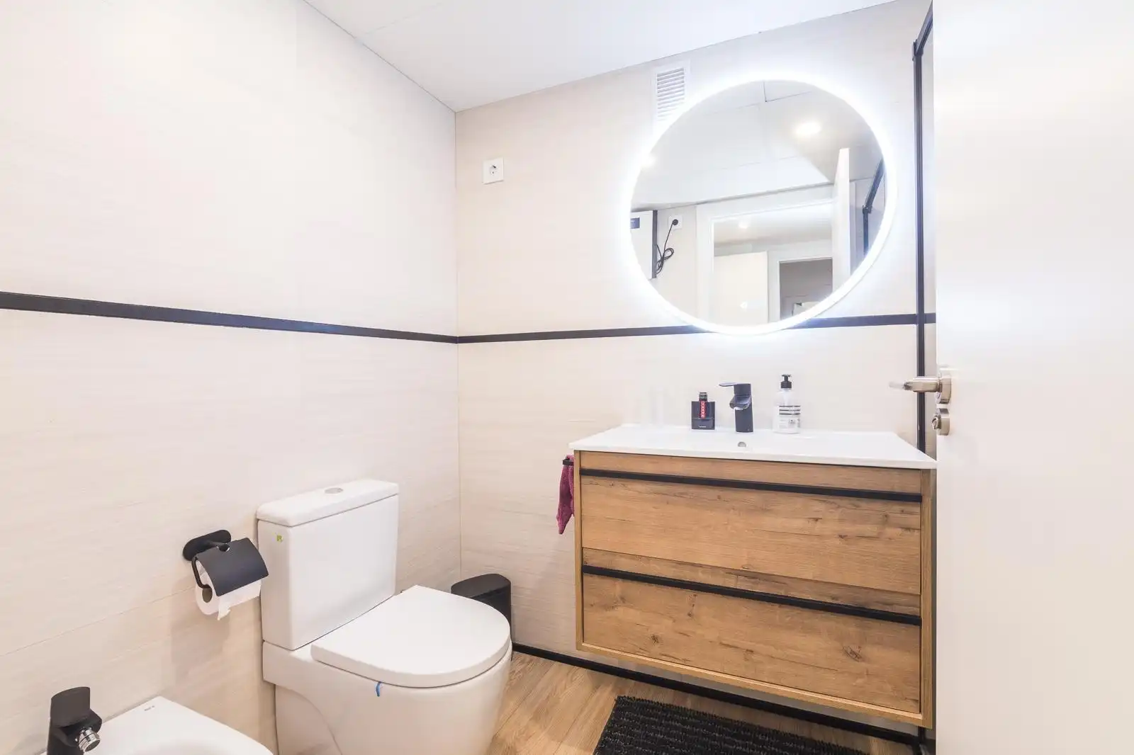 Baño de Piso en venta en Alicante / Alacant con Aire acondicionado, Calefacción y Trastero