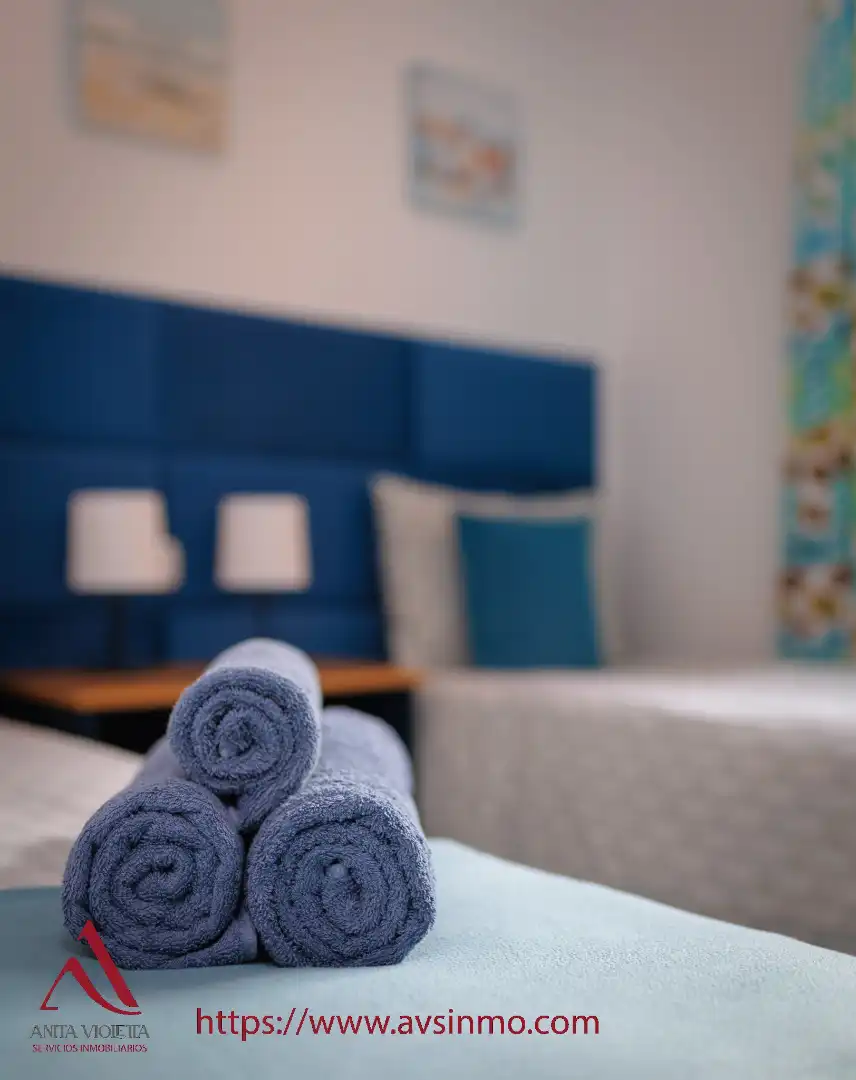 Dormitori de Apartament de lloguer en Torrevieja amb Aire condicionat, Moblat i Forn