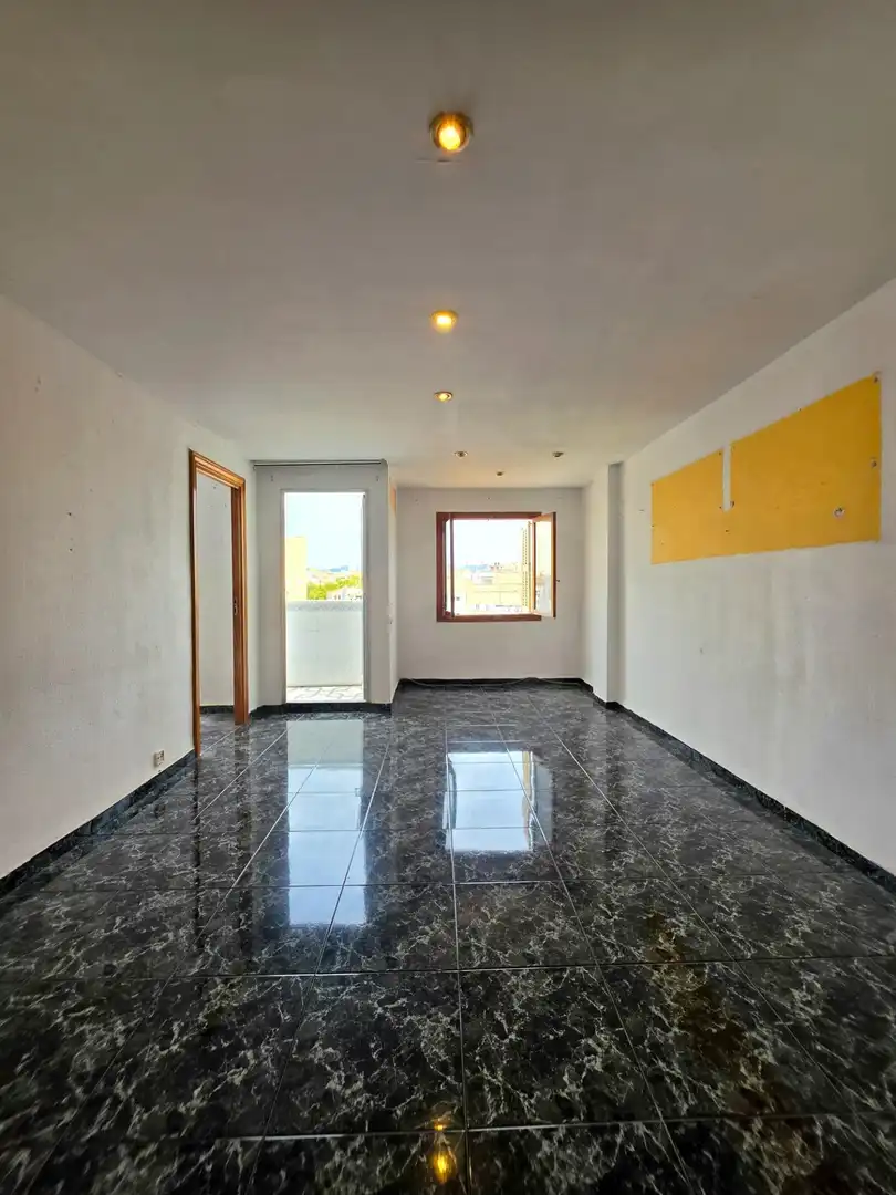Flat with terrace for sale in Carrer Carrer Lluís Martí, imagen 7