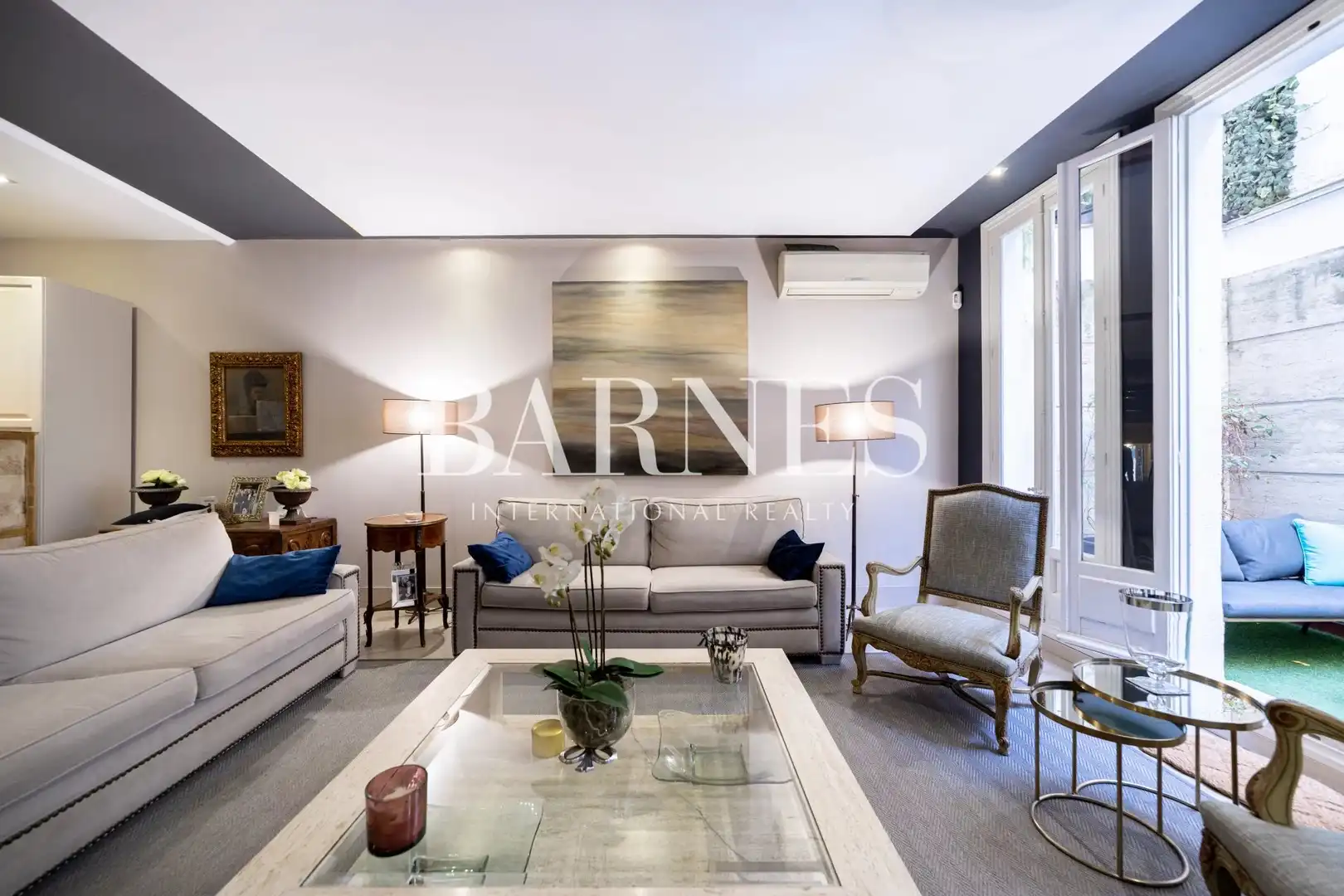 Sala d'estar de Dúplex de lloguer en Madrid amb Aire condicionat, Calefacció i Terrassa