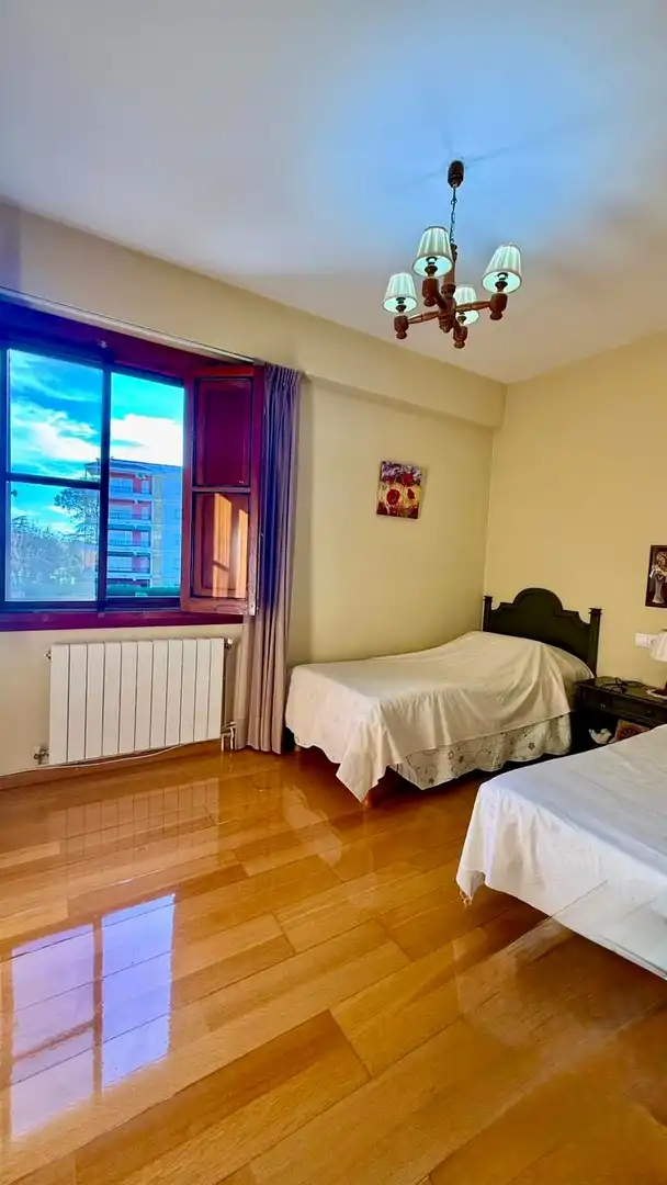 Habitación de Casa o chalet en venta en Siete Aguas con Jardín privado, Terraza y Alarma