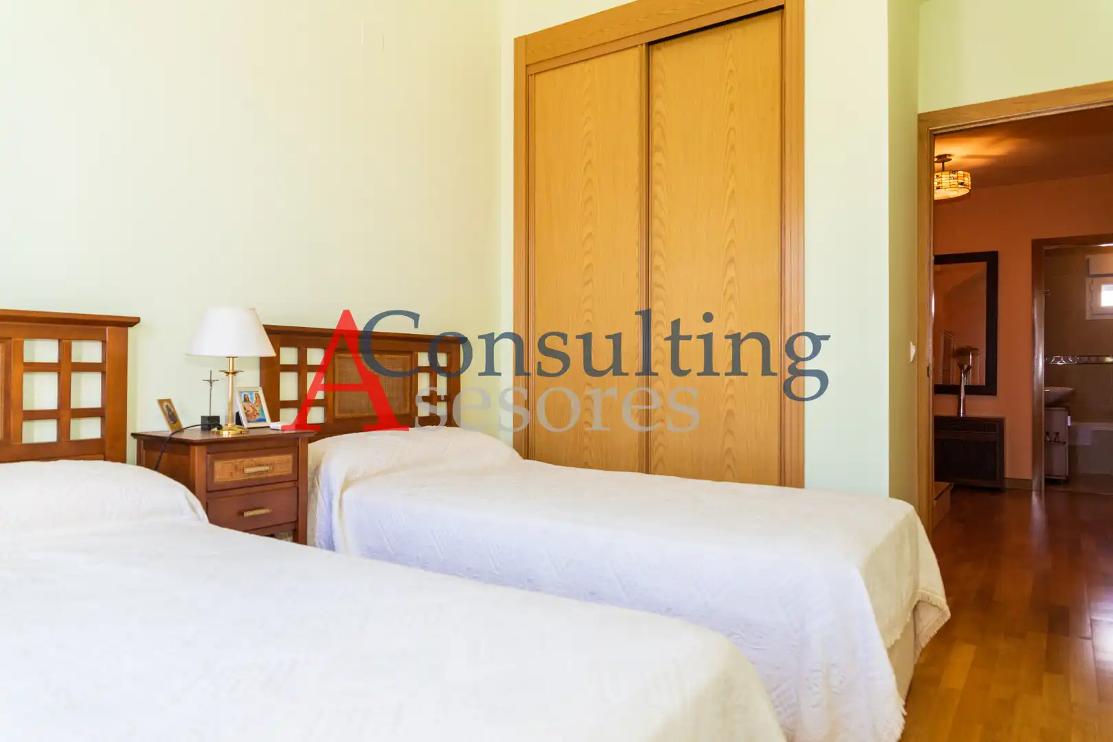 Habitación de Dúplex en venta en San Juan del Puerto con Amueblado, Horno y Lavadora