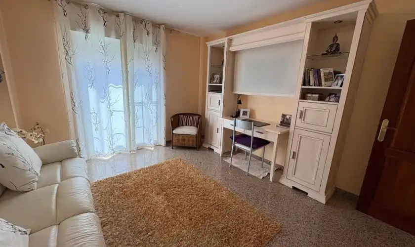 Sala d'estar de Casa adosada en venda en Níjar amb Aire condicionat i Moblat