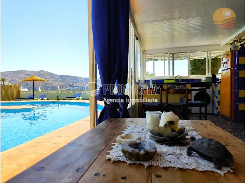 Houses for sale in Almuñécar  with Private garden, Terrace and Swimming Pool