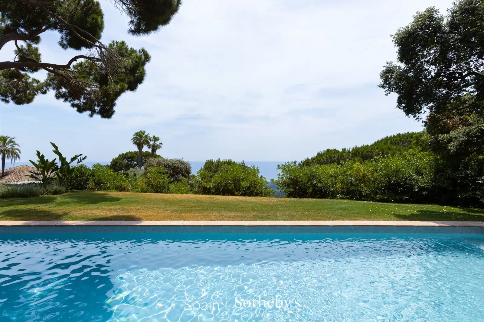 Piscina de Casa o xalet en venda en Sant Andreu de Llavaneres amb Aire condicionat, Calefacció i Jardí privat