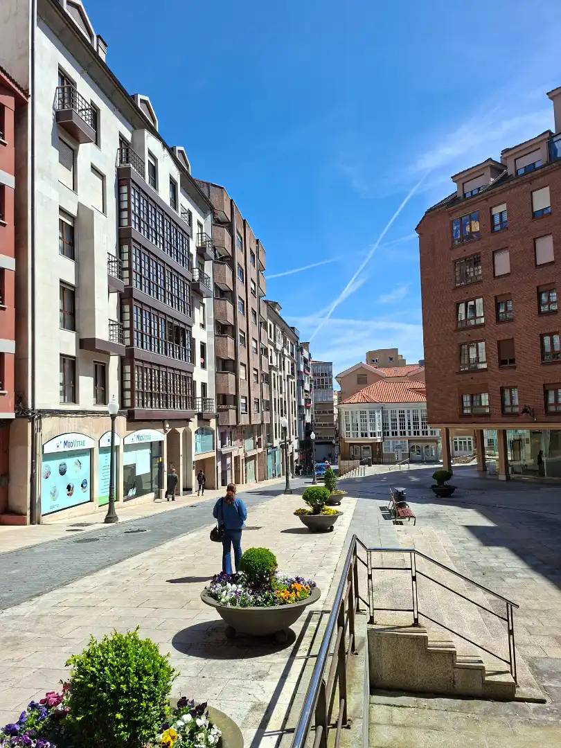Appartamento con ascensore in vendita a Calle Cabruñana, imagen 3