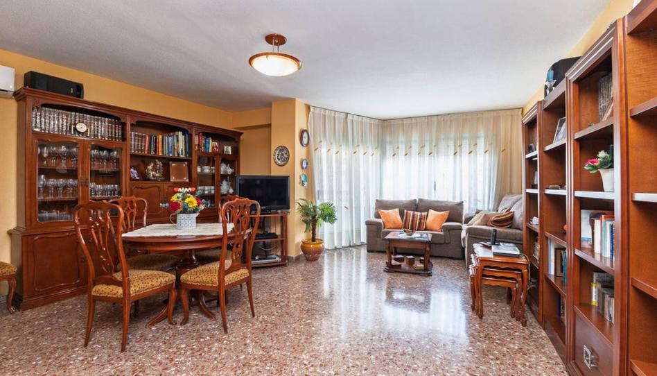 Foto 1 de Pis en venda a Poeta Salvador Rueda, El Calvari, Valencia