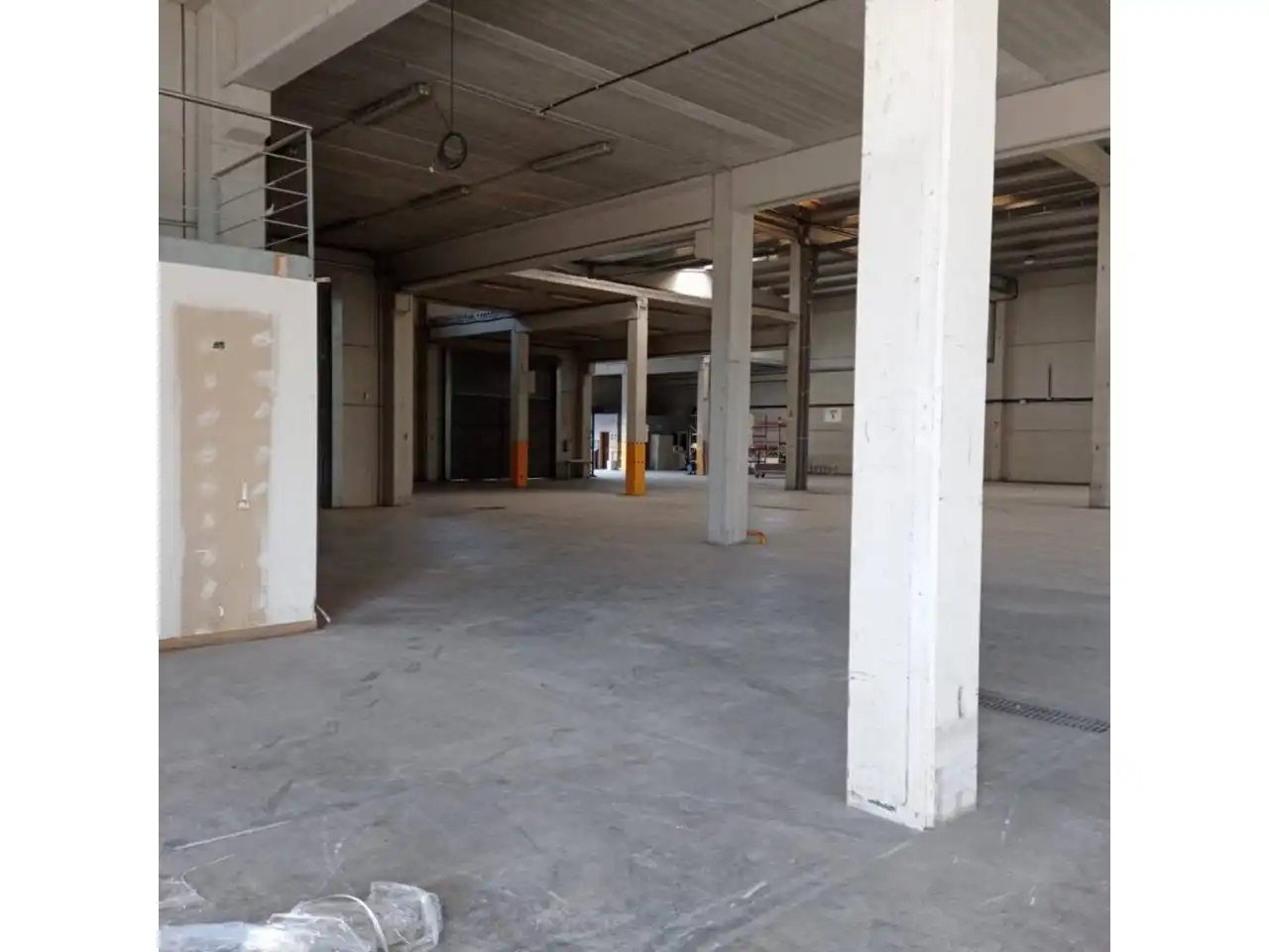 Nave industrial de alquiler en Barberà del Vallès