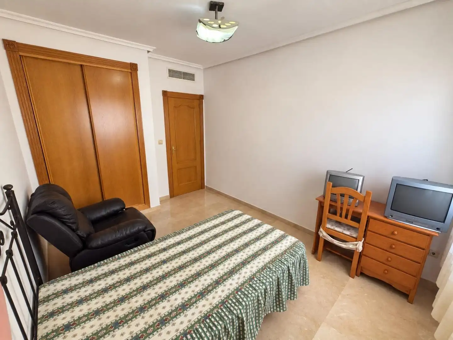 Piso con terraza en venta en Avenida JUAN PABLO II 13, imagen 12