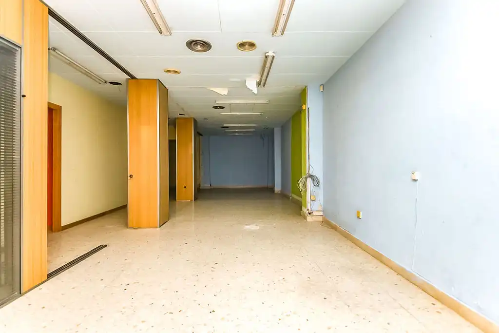 Gewerbefläche zum Verkauf in Av Prat de la Riba, imagen 10