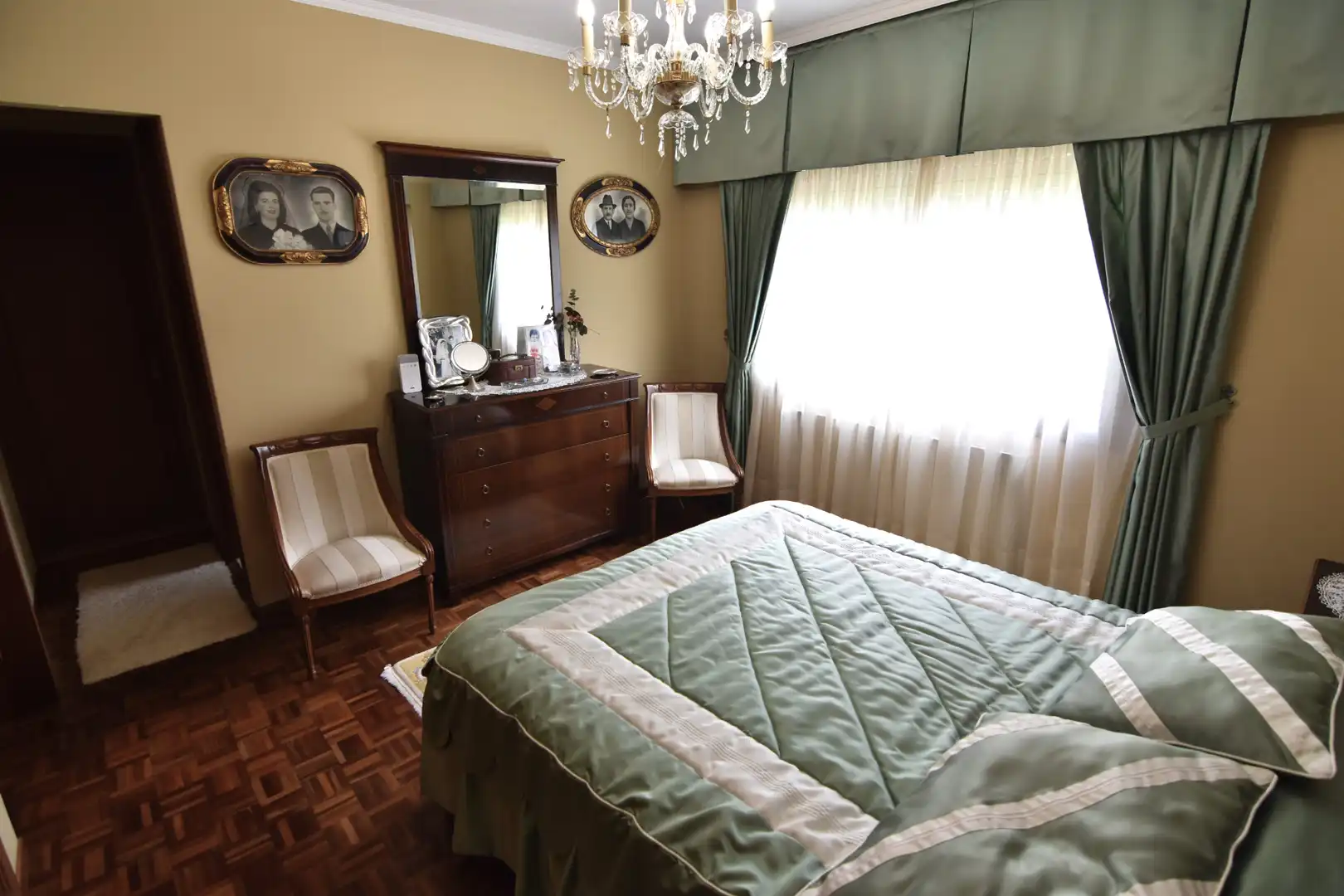 Habitación de Casa o chalet en venta en Oleiros con Calefacción, Jardín privado y Parquet