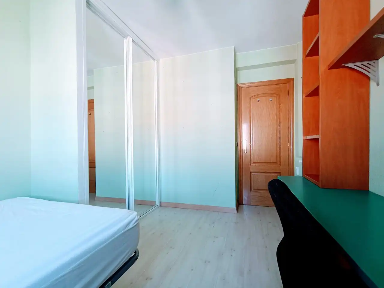 Habitación de Piso de alquiler en Madrid con Aire acondicionado, Calefacción y Amueblado
