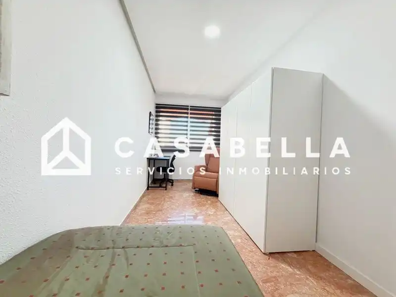 Wohnung zur Miete in Valencia mit Klimaanlage, Heizung und Terrasse
