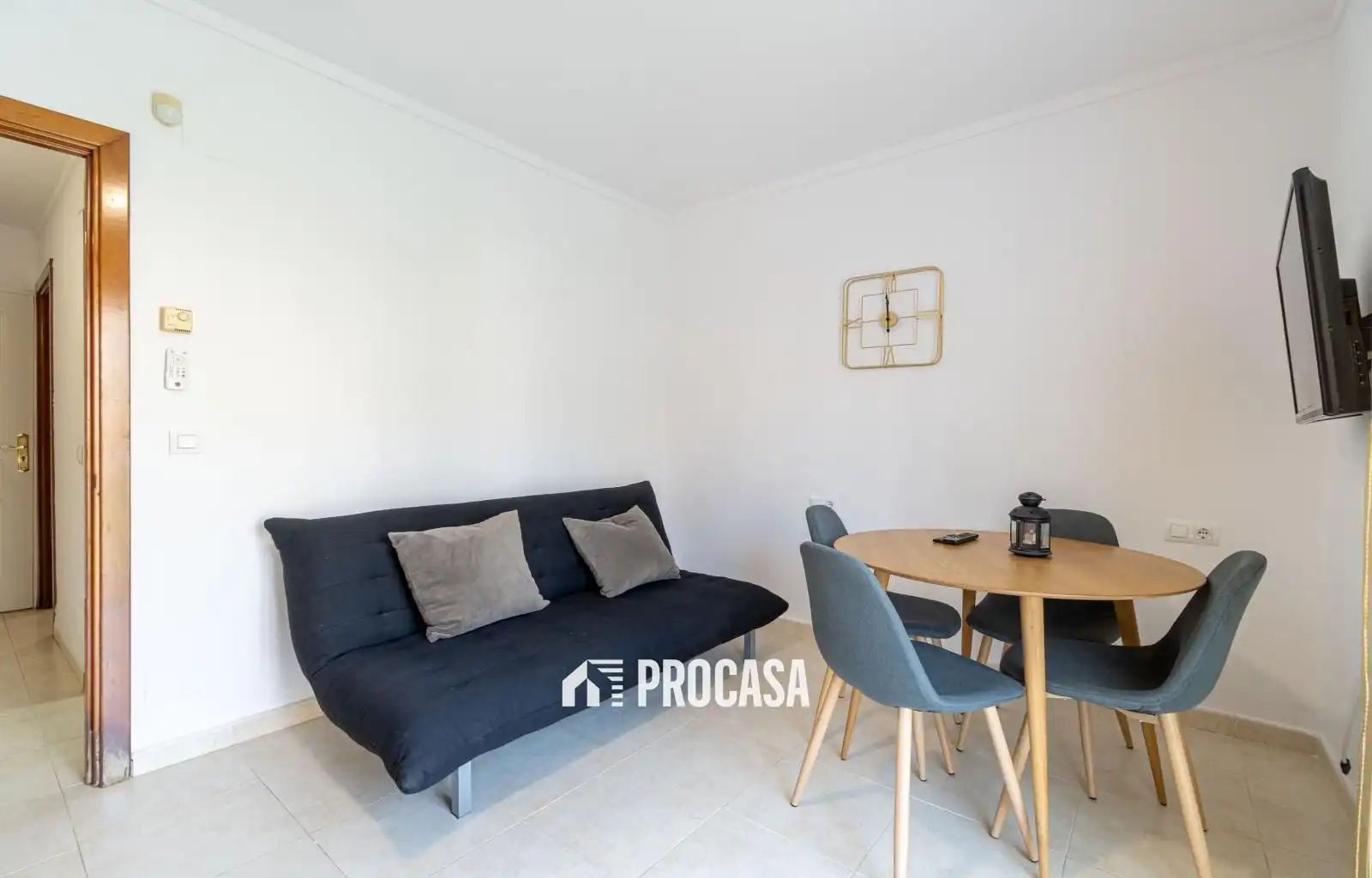 Sala d'estar de Casa adosada en venda en Empuriabrava amb Aire condicionat, Calefacció i Traster