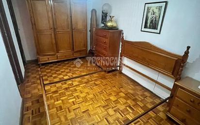 Bedroom of Flat for sale in  Sevilla Capital