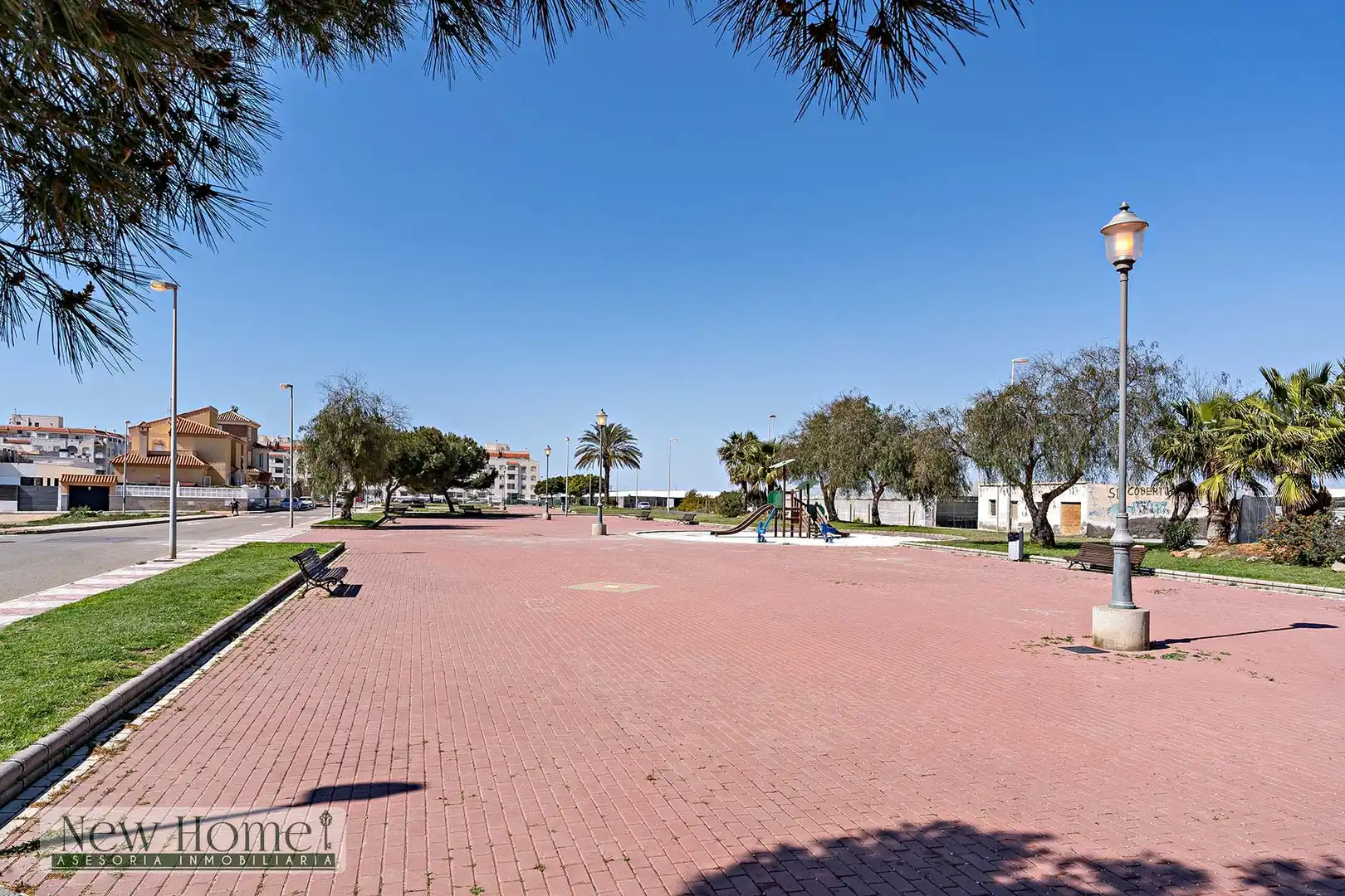 Exterior view of Flat for sale in Roquetas de Mar  with Terrace, Swimming Pool and Furnished