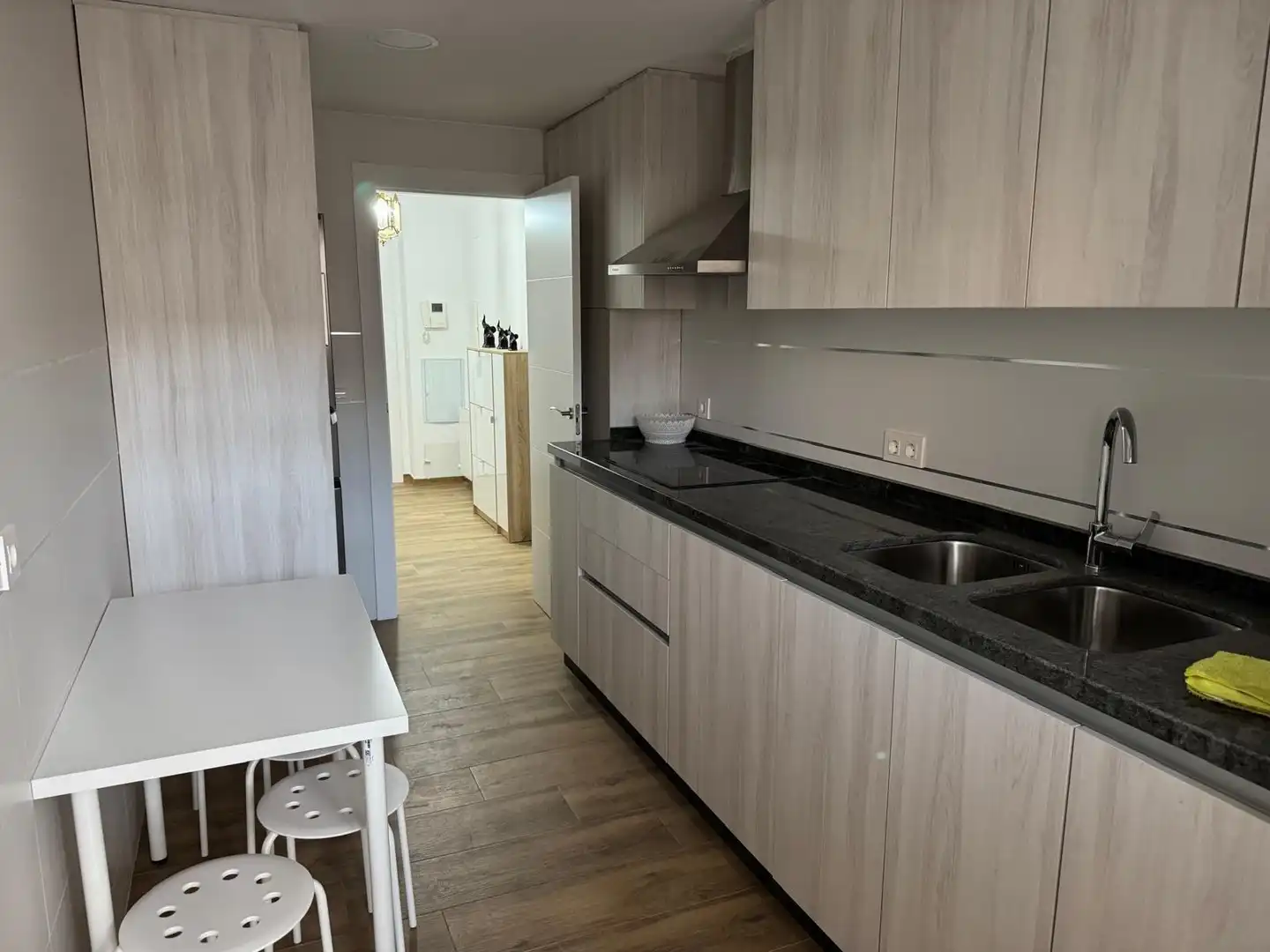 Kitchen of Flat for rent in Granada  with Heating, Terrace and Furnished