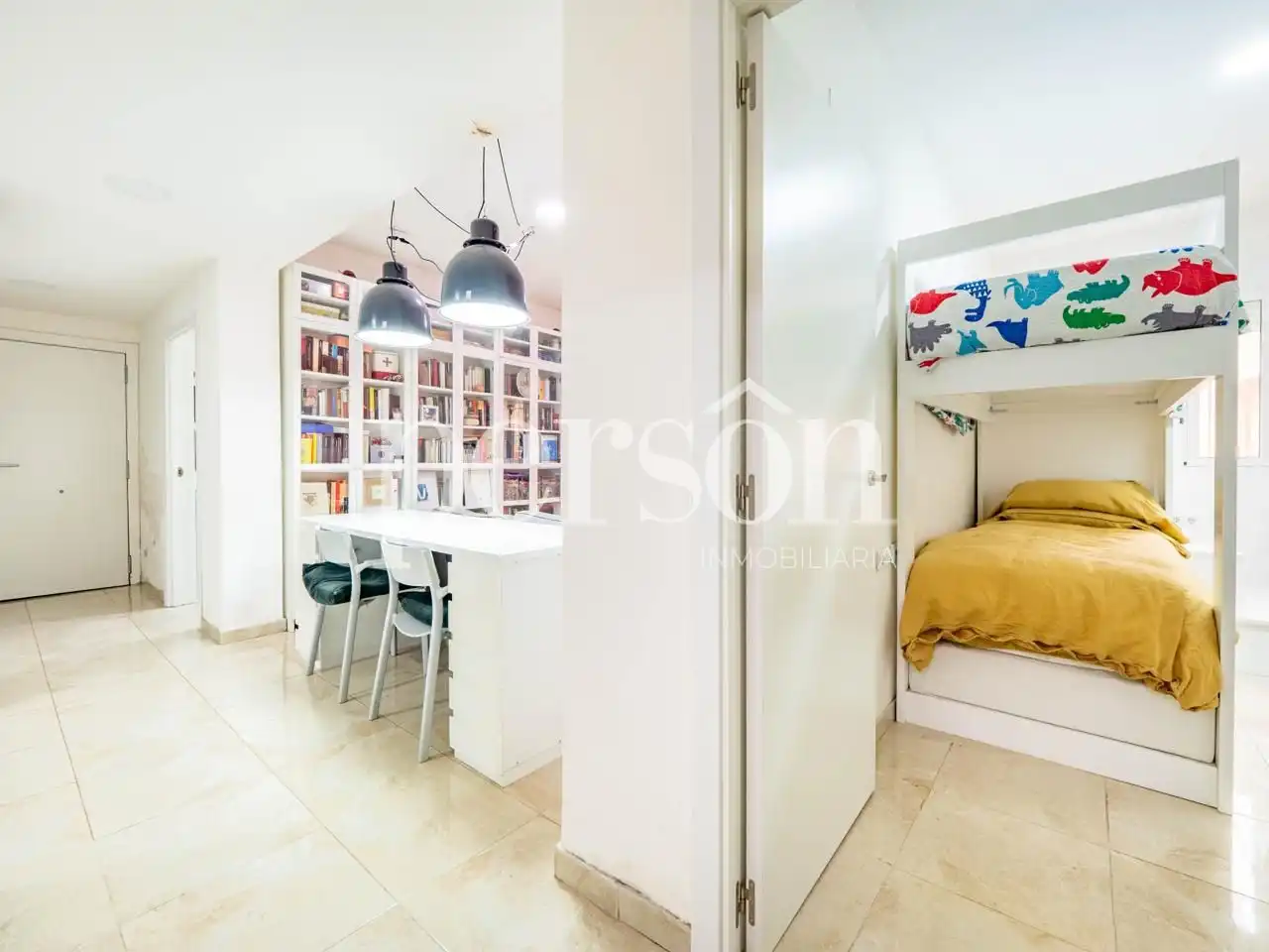 Habitación de Planta baja en venta en Valencia con Aire acondicionado, Amueblado y Internet