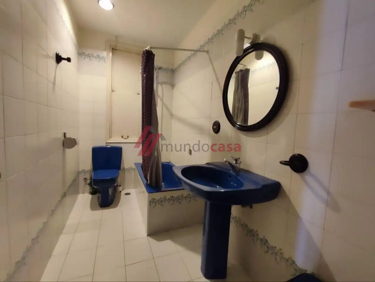 Baño de Piso para compartir en Ferrol con Calefacción, Parquet y Amueblado