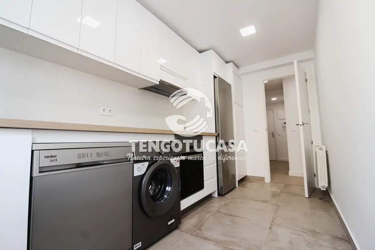 Kitchen of Flat for sale in Madrid  with Air Conditioner, Heating and Furnished
