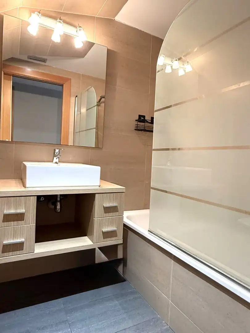 Baño de Piso en venta en Sant Boi de Llobregat con Aire acondicionado y Calefacción