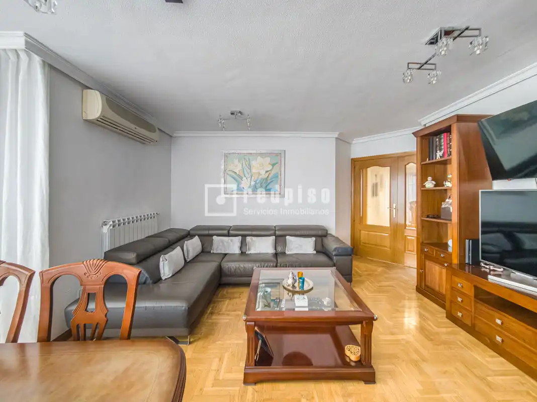 Sala de estar de Piso en venta en Alcorcón con Aire acondicionado, Calefacción y Parquet